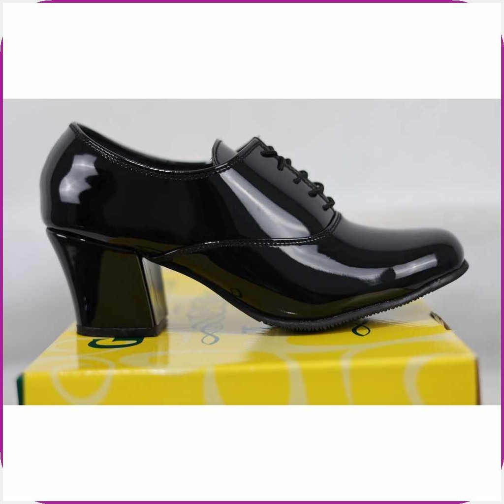 GIBSONS)XR]SNO2!UV*WETLOOK^q/CHAROL$f/WITH$E/HEELS$f/2$Yy/INCHES ...