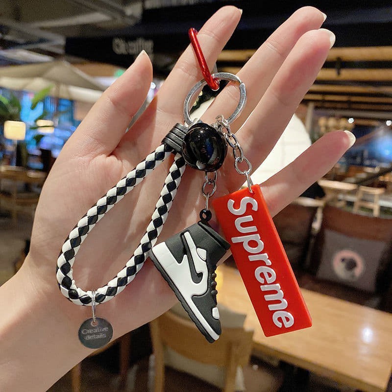 SUPREME KEYCHAIN AIR NIKE AND KEY HOLDER | Shopee Philippines