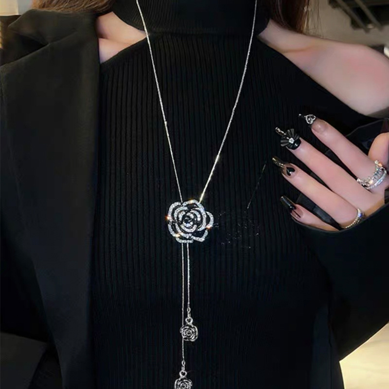 Women's Elegant Fox Pendant Long Necklace – Adjustable Sweater Chain For Dresses & Casual Wear - View #2