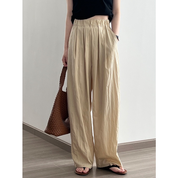 Linen wide leg pants for loose fitting women with a lazy and sagging ...