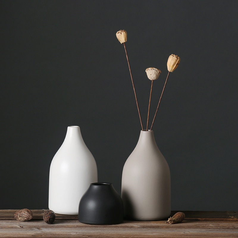 Japanese style simple black and white ceramic dried flower Flower