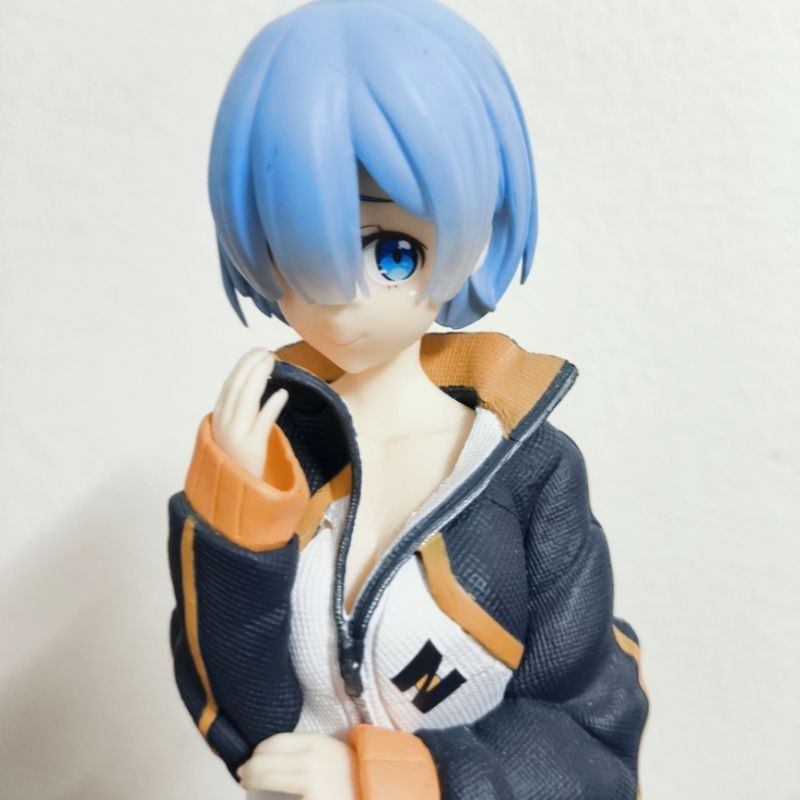 Taito Figura Premium Rem (Tuta Di Subaru) - Re:Zero - Edizione Limitata Collezionabile 9cm