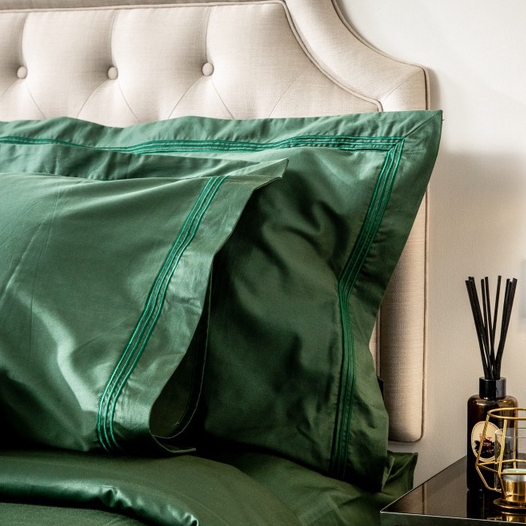Aspire pillow case And Wing With 700 Thread Count Available In 2 Sizes