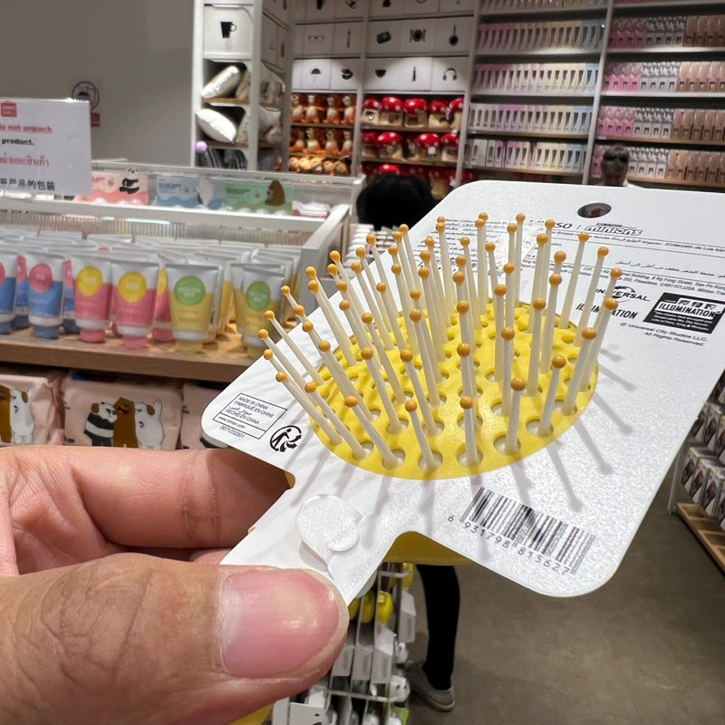miniso Send Quickly A Cute Minion Comb Genuine Copyright From | Shopee ...
