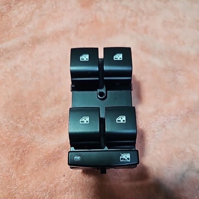 Chevrolet Colorado And Trailblazer Power Window Switch 5Door And 4