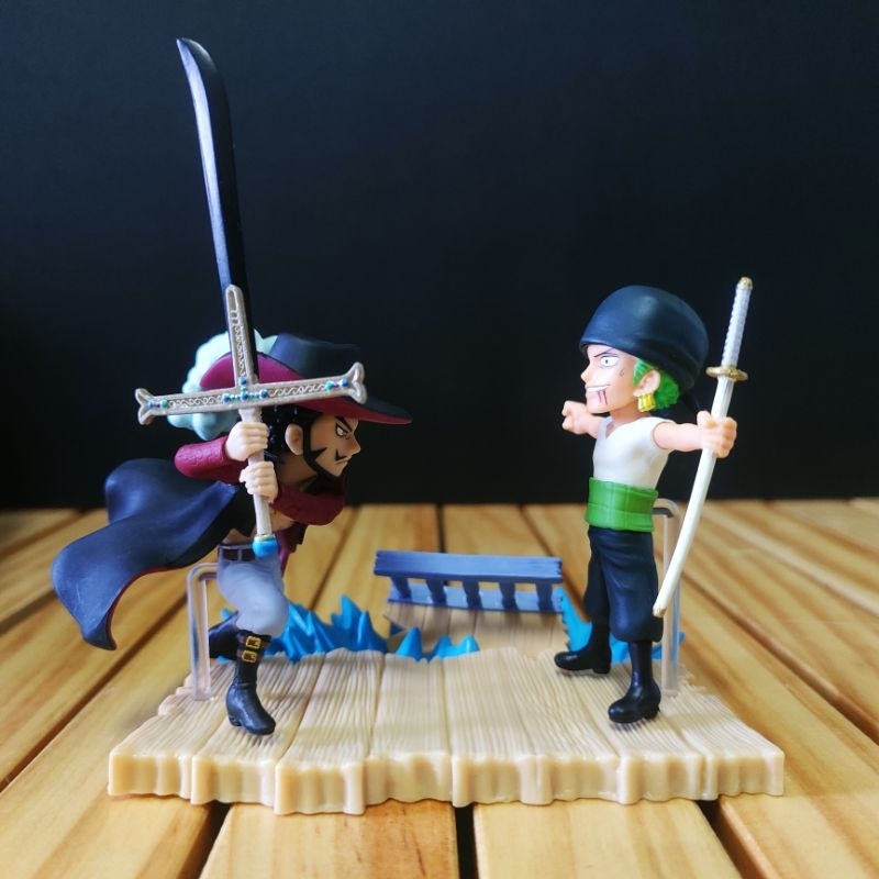 One piece-World Collectable Figure Log Stories Mihawk & Roronoa Zoro ...