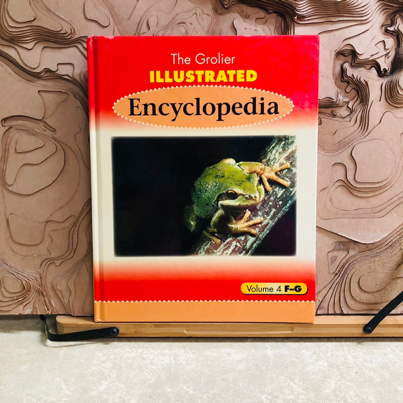 J534 The Grolier ILLUSTRATED Encyclopedia Volume 4 F-G | Shopee Philippines