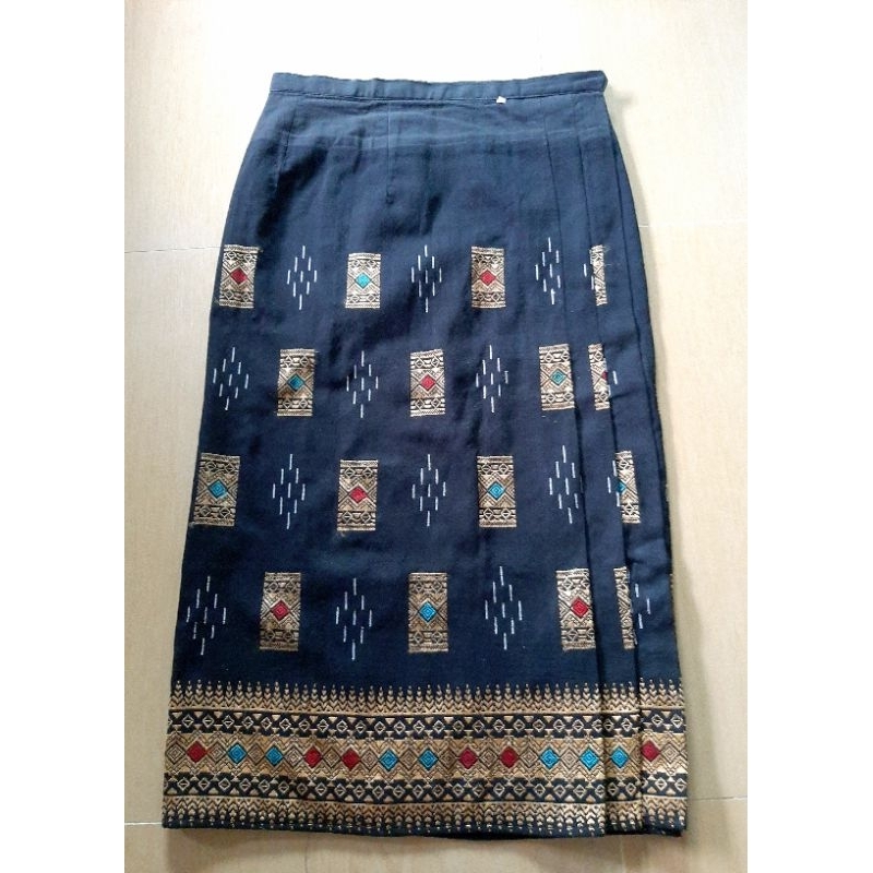Handwoven Cotton Sarong Antique Pattern Woven Throughout Ready-Made Cut ...