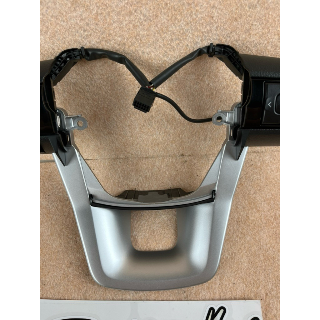 Call Button Genuine toyota revo Steering Wheel Top Model | Shopee ...