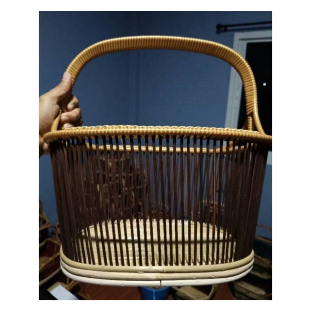 4-Sided Basket Frame Set Wrapped Around The Edge And Braided Large Lady ...