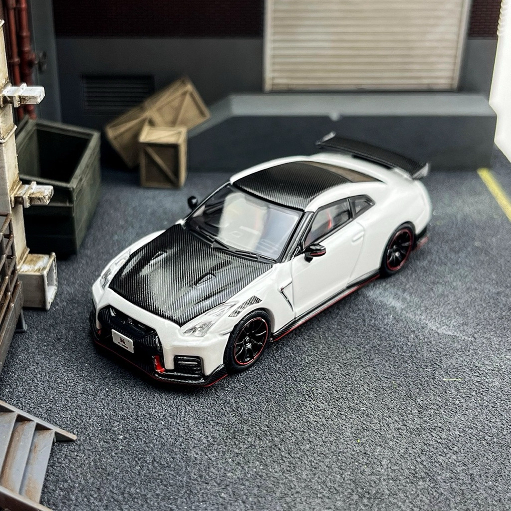 INNO 1:64 NISSAN GT-R R35 NISMO – Carbon Roof Strong Line Collectible ...