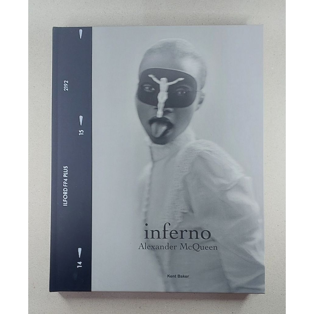 Book Fashion Photo English inferno Alexander McQueen 128Page