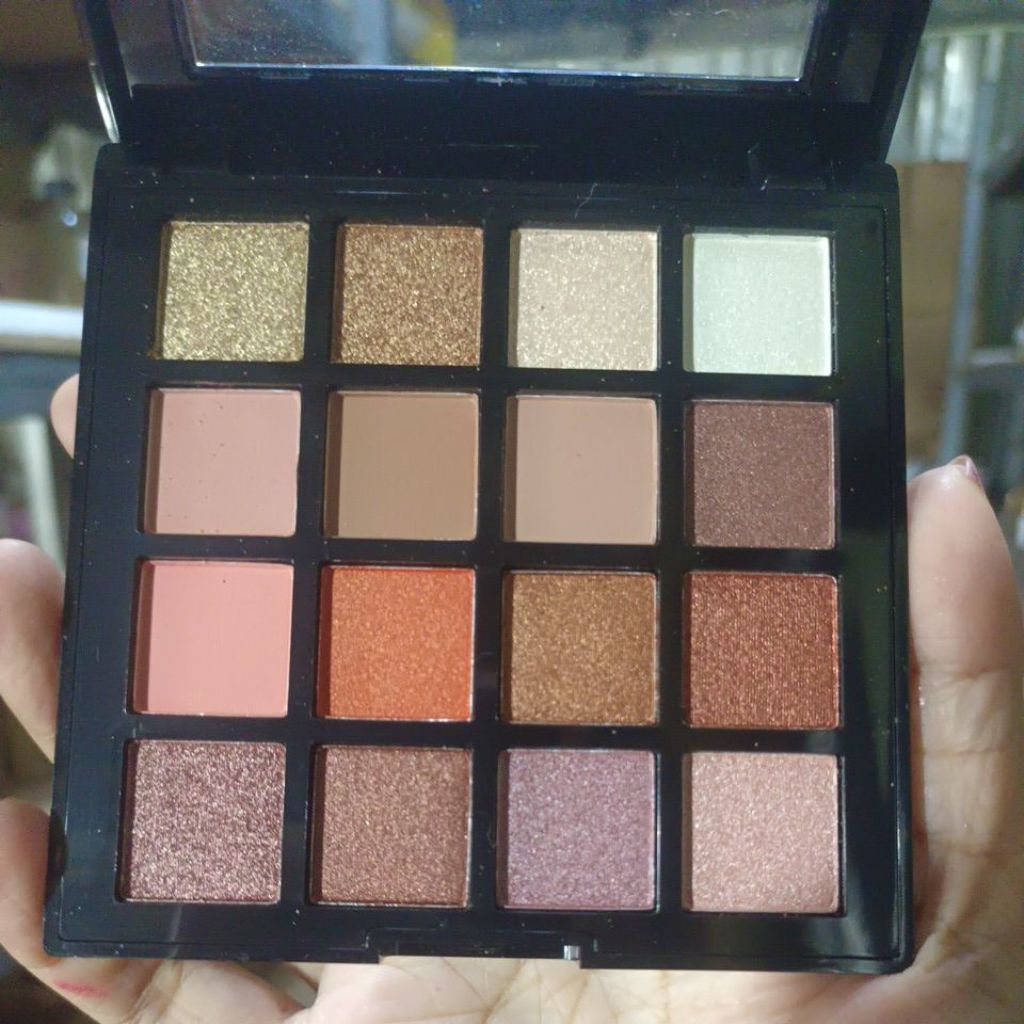 sivanna ULTRA definition Dave Finish Invitation No. 02 Eyeshadow 16 ...