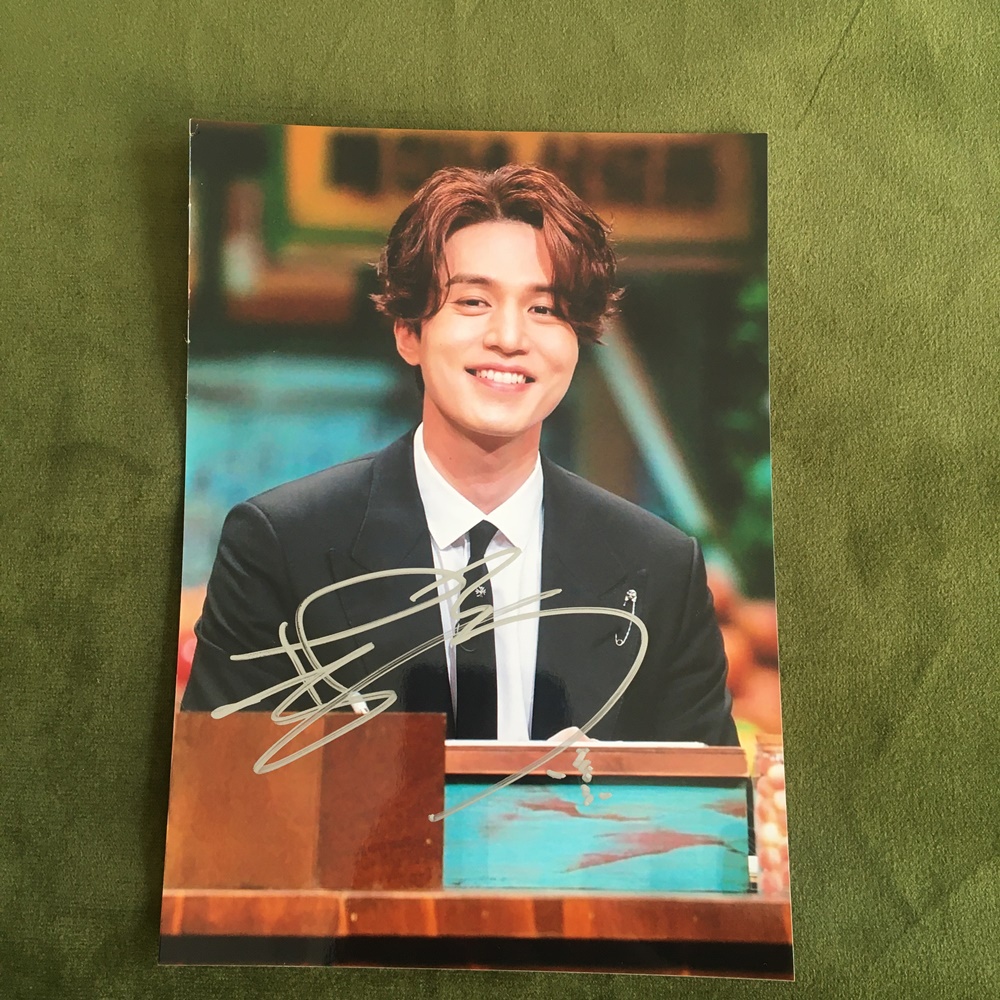 Signed Lee Dong-wook autographed photo 7 inches k-pop | Shopee Philippines