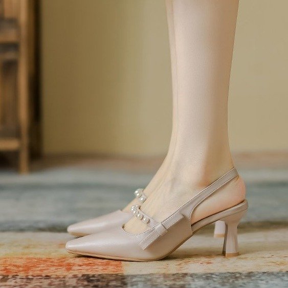 pointed toe thick heels