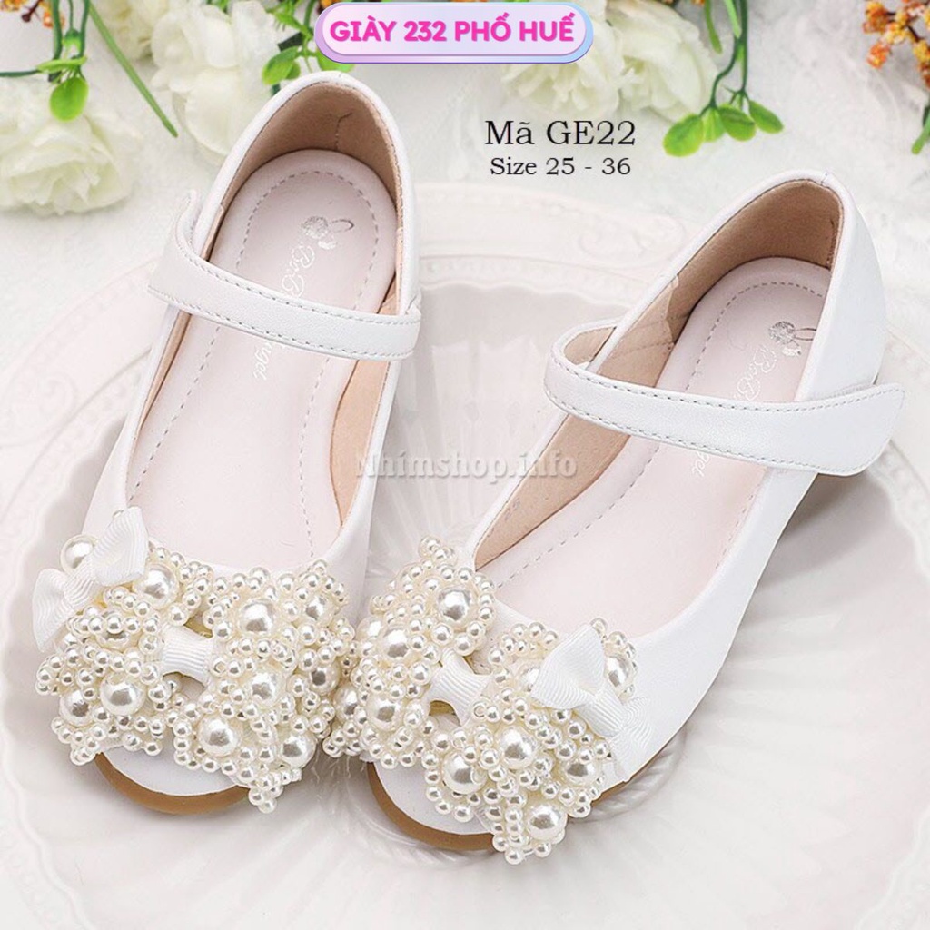 White doll shoes for girls wearing elegant and charming princess