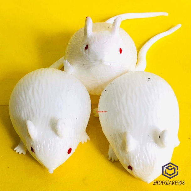 Squishy White Mouse squeezes soft and smooth, has great control that ...