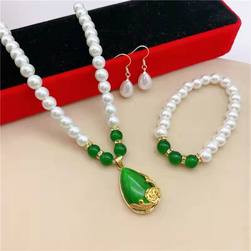 10.26 & Synthetic Pearl Necklace Female Mother Korean Version Simple 