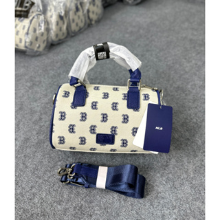 Pin by Maliaaa26 on 2019  Gym bag, Fashion, Kathniel