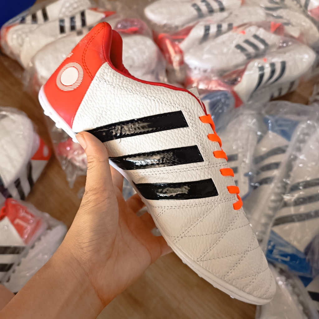 Toni Kroos 3 Stripe Soccer Shoes (Normal Sole) | Shopee Philippines