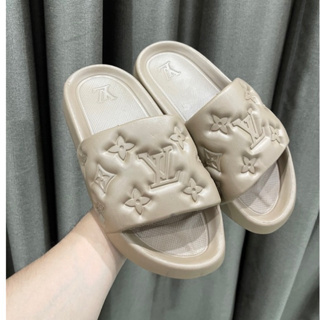Louis Vuitton lv man slippers casual slides  Chinelos de inverno, Chinelos  de verão, Chinelos