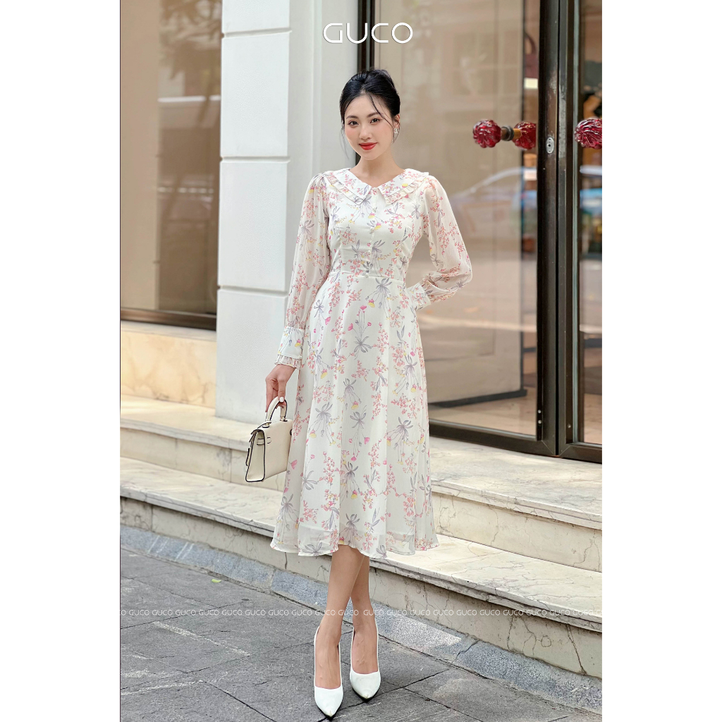 Lady spread dress with white background little flowers 4142 - White ...