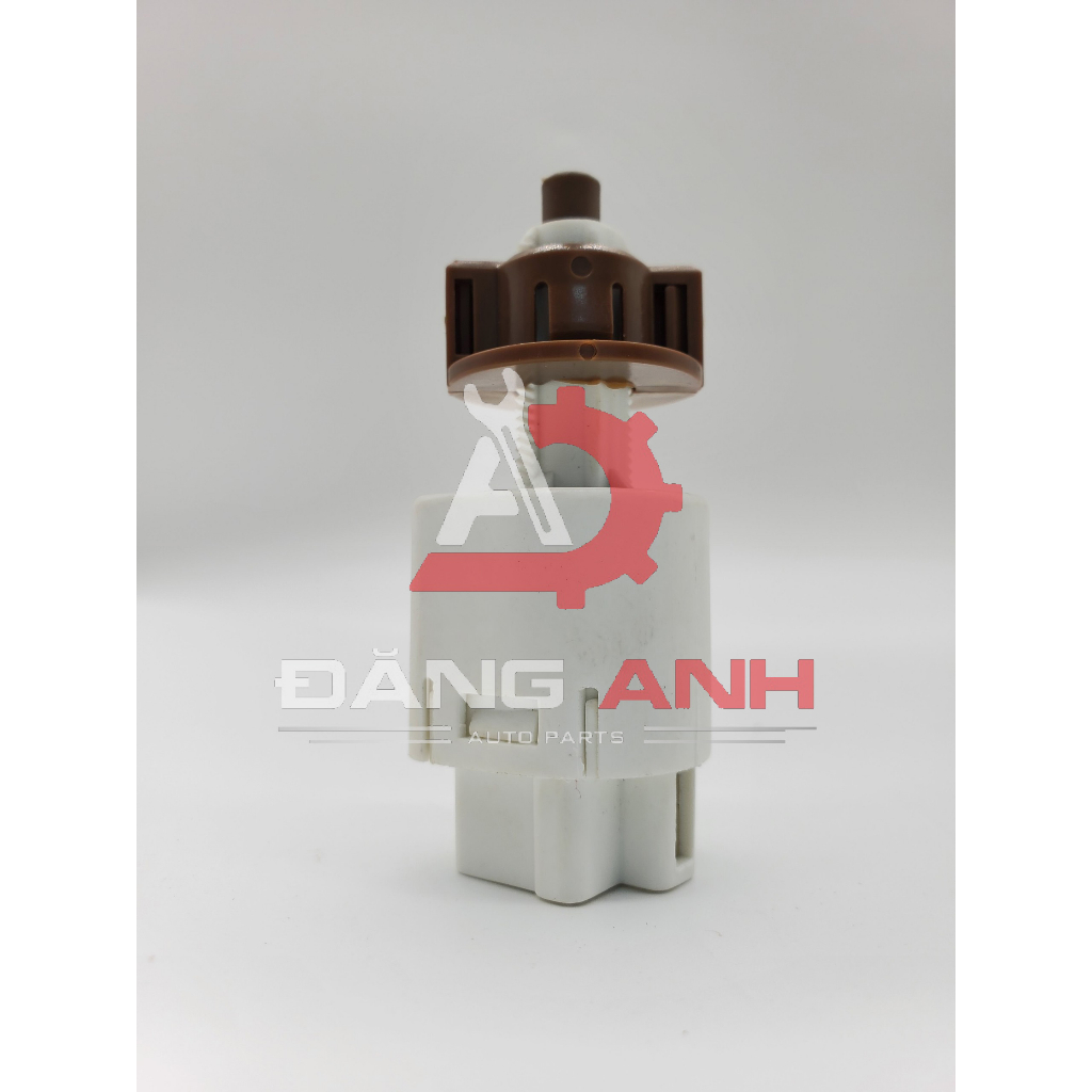 Brake Light Switch TOYOTA VIOS LAND FJ CAMRY INNOVA RAV4 4 Runner HIACE