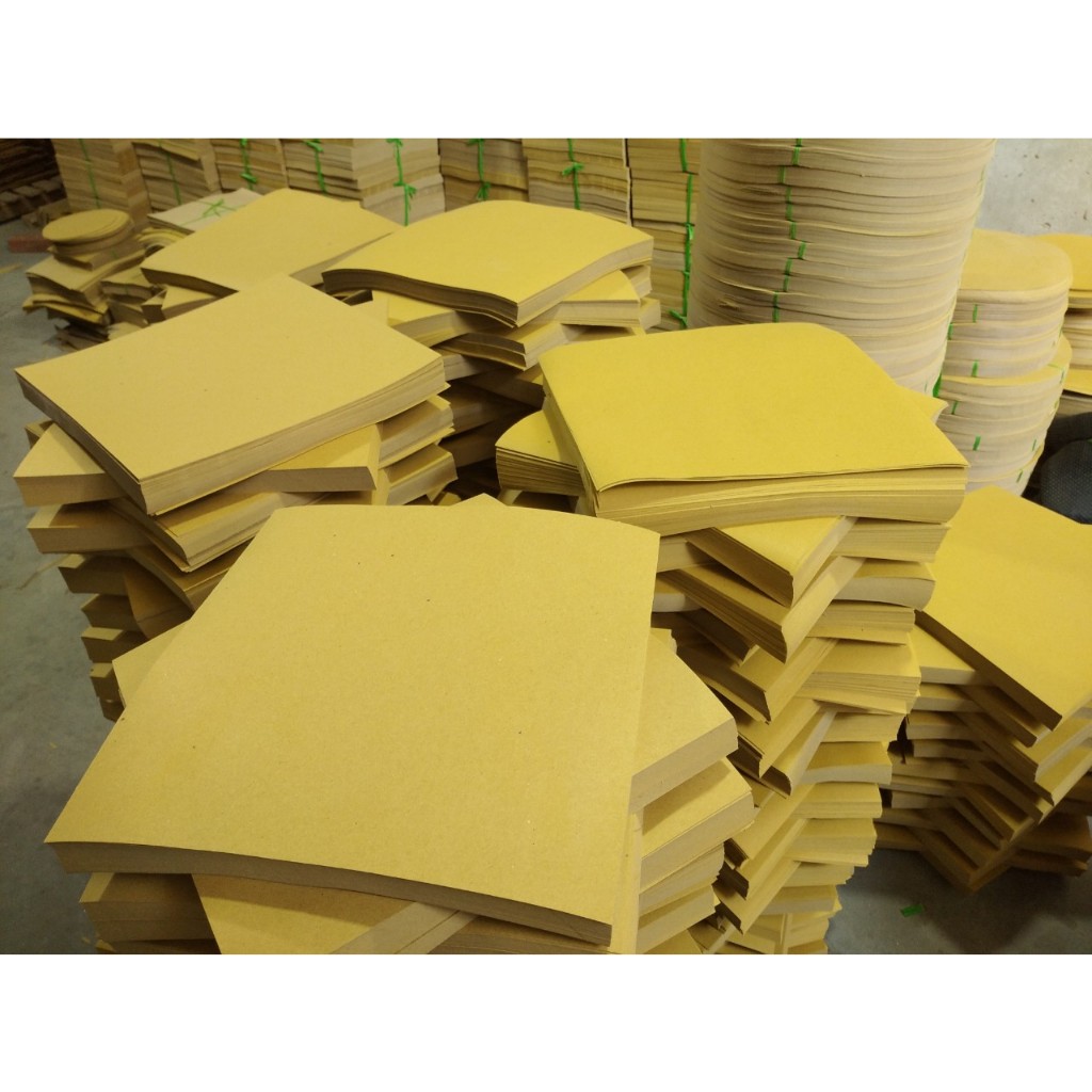 Paper lining for cages of crested birds, warblers, nightingales ...
