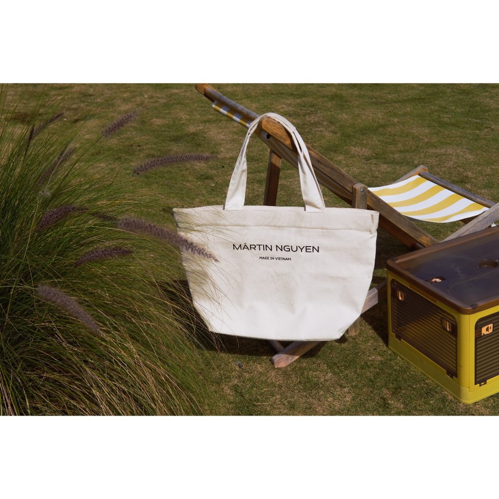 Canvas travel tote bag hotsell