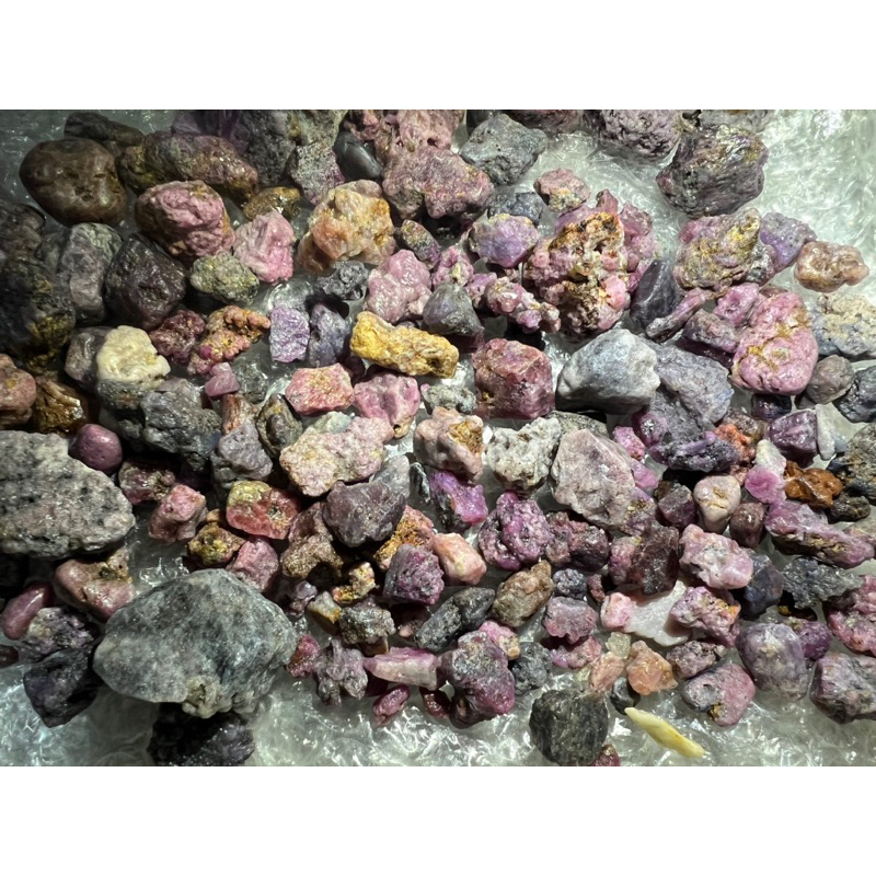 900 grams of ruby sapphire pebbles, feng shui | Shopee Philippines
