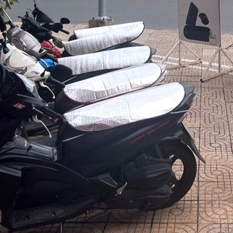 Large TYPE motorcycle seat cover with high quality reflective sun