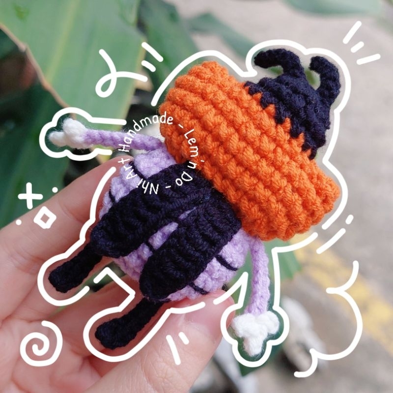 Dee Dee Cockroach Keychain | Dee Dee Cockroach wool keychain | Shopee ...