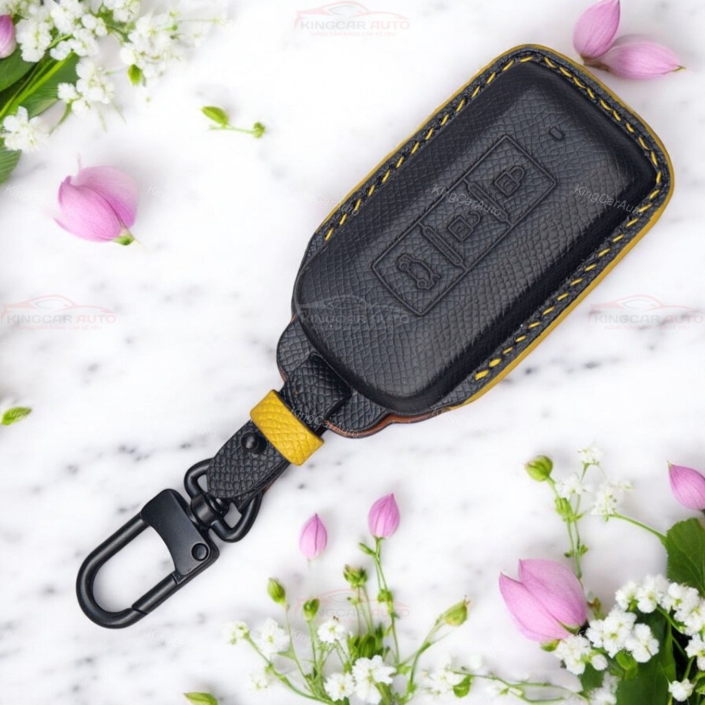 Key case 70 Black-Yellow - Leather key case, Mitsubishi Xpander ...