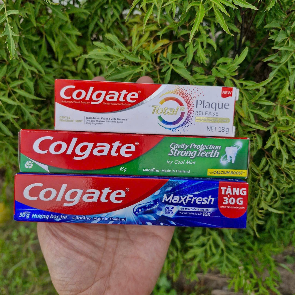 Combo of 5 Tubes of Colgate Maxfresh Toothpaste 30g/Colgate Total 18g ...