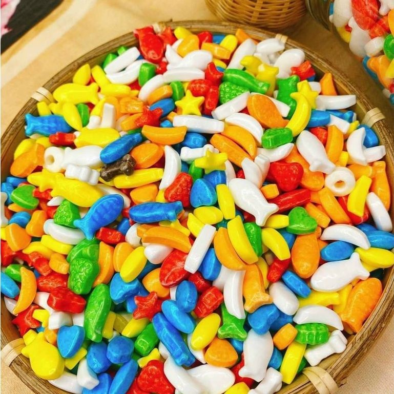 Five-colored fruit candy, colorful pebble candy with chocolate filling ...