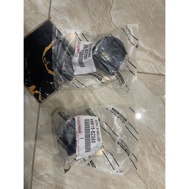 Genuine Toyota Avanza D-shaped Rubber (Front Balance Cover) | Shopee ...
