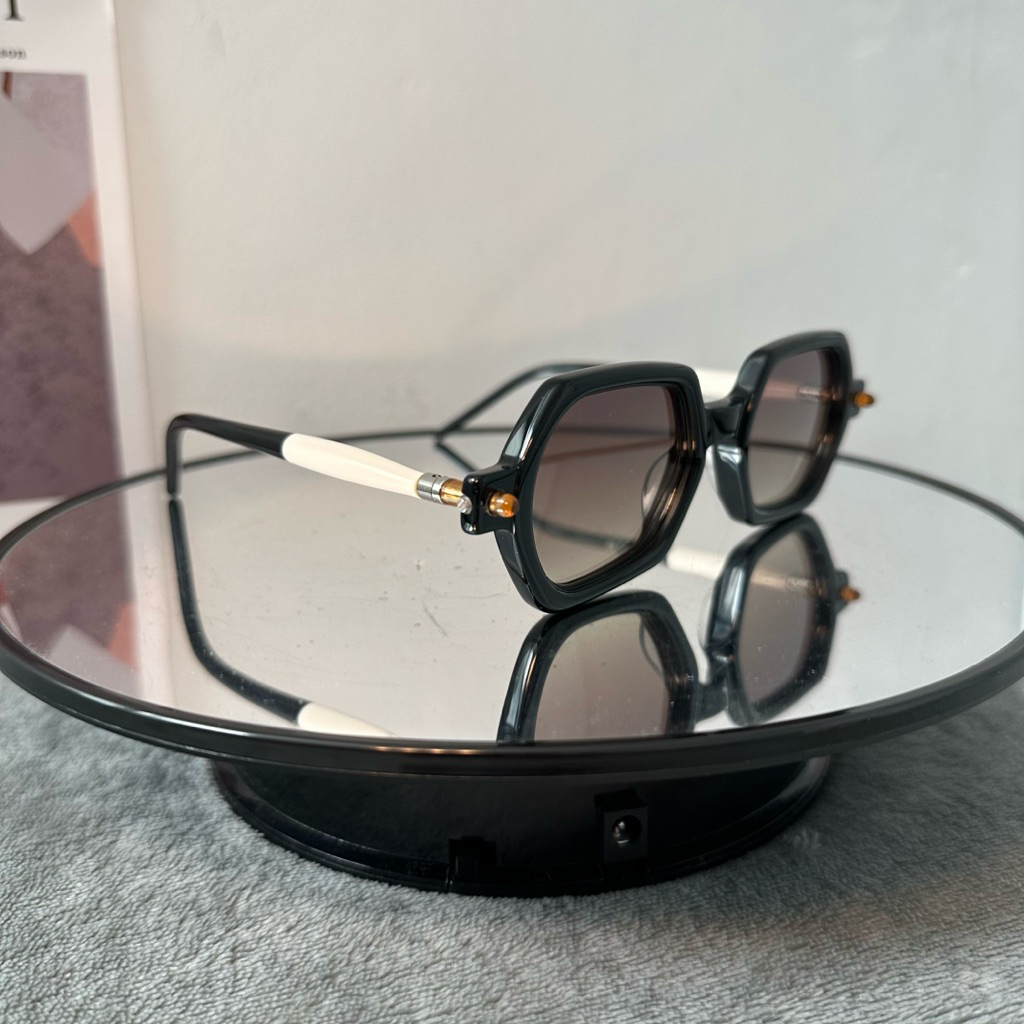 XO Rare Italian version of KUBO brand glasses - horizontal size 13,8~14 ...