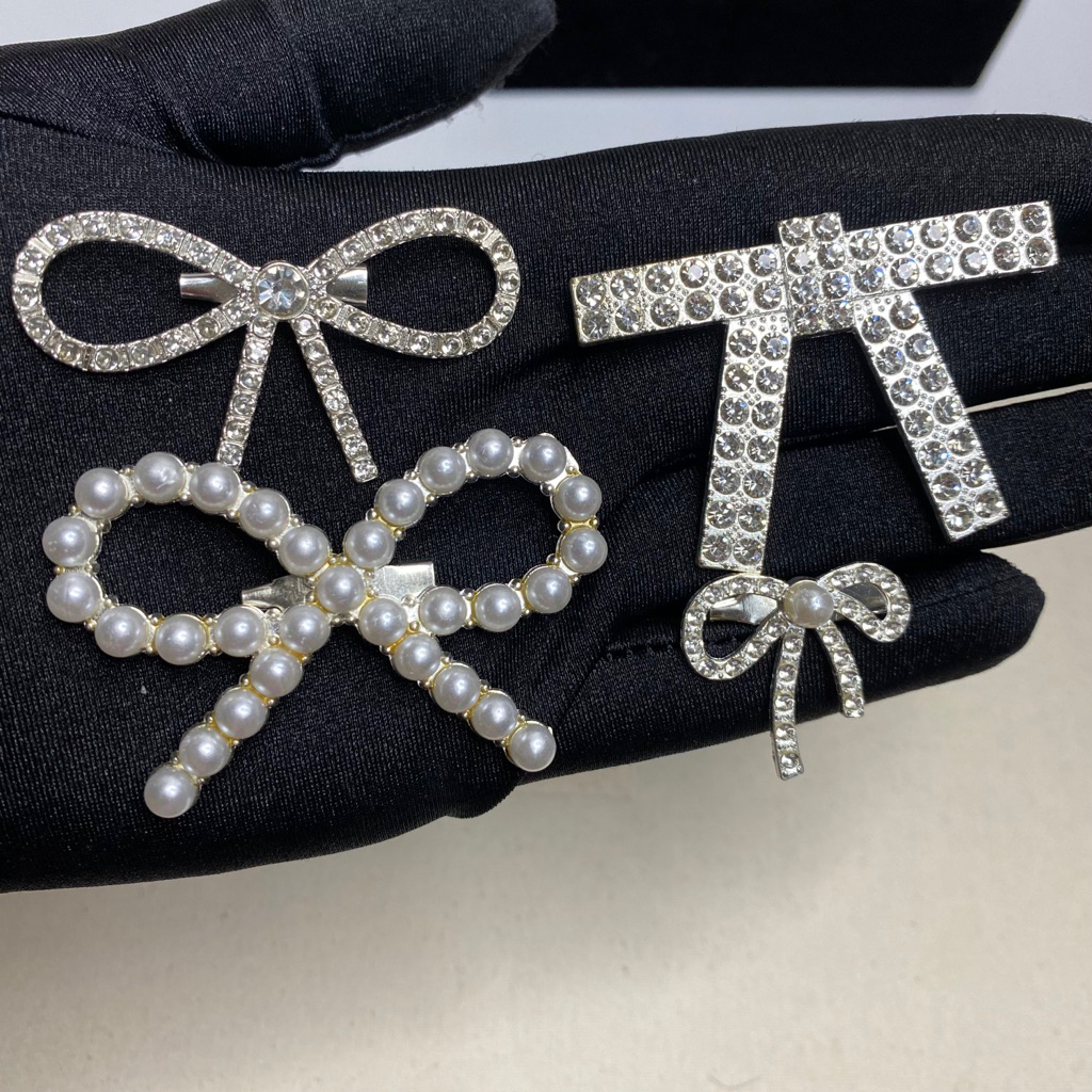 Collection of many designs of lapel pins, 20A high-quality stone ...
