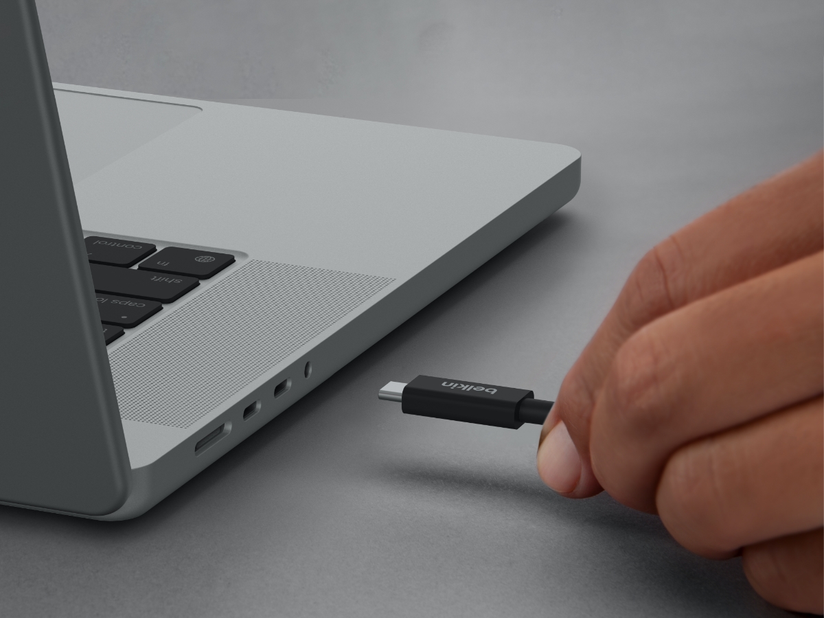 Belkin Thunderbolt 4 cable 1 meter long 30Hz, 40Gbps, 100W Power