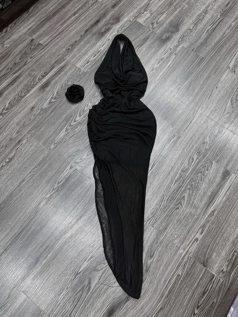 Women's bodycon dress with halter neck, long form, embellished with