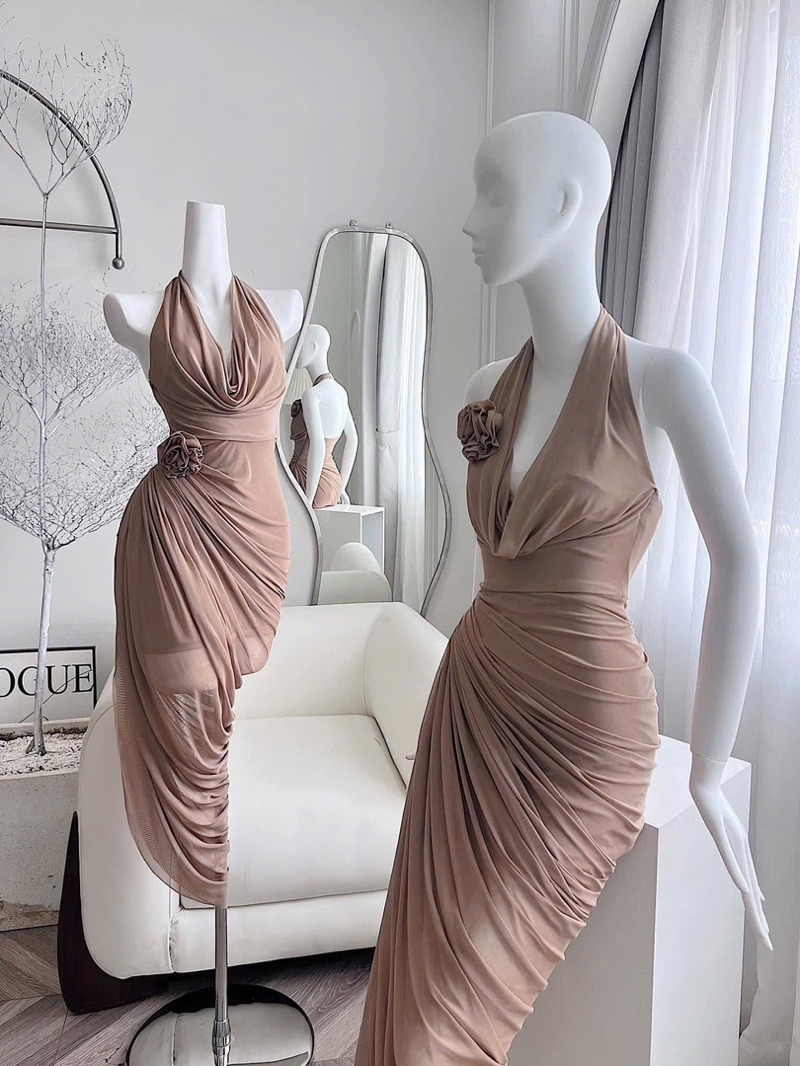 Women's bodycon dress with halter neck, long form, embellished with