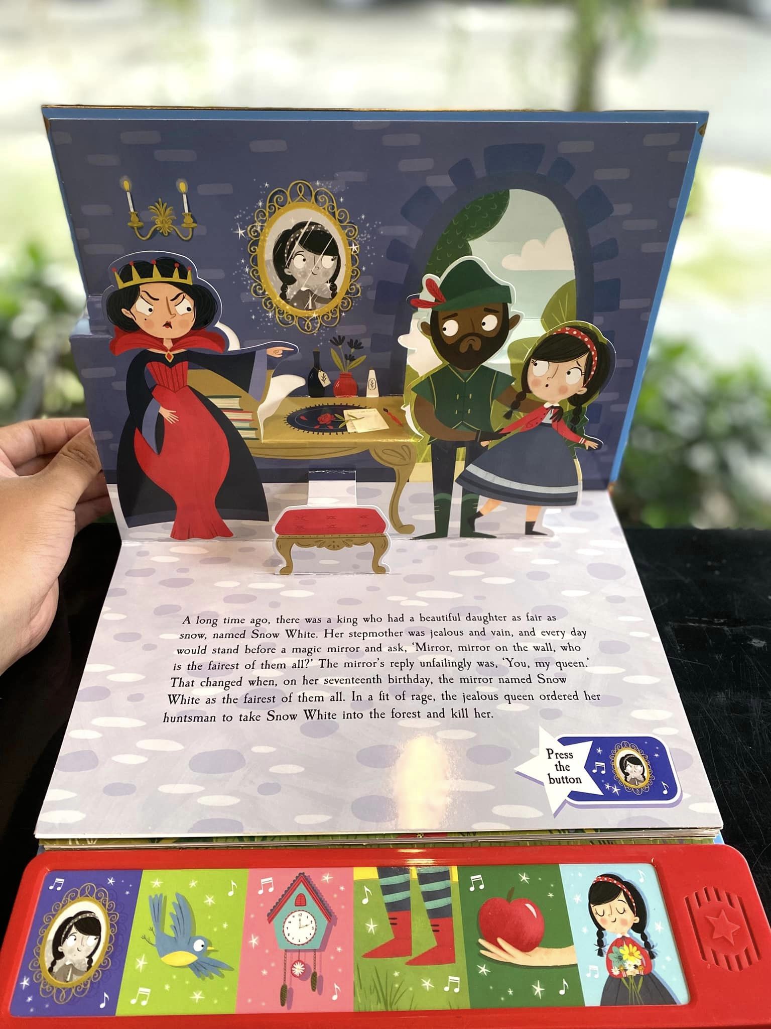 (Imported From UK) Snow White Pop-up with 6 sound buttons and QR code ...